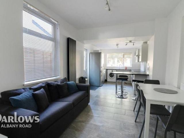 House for rent in Plasnewydd, Falcon Lodge