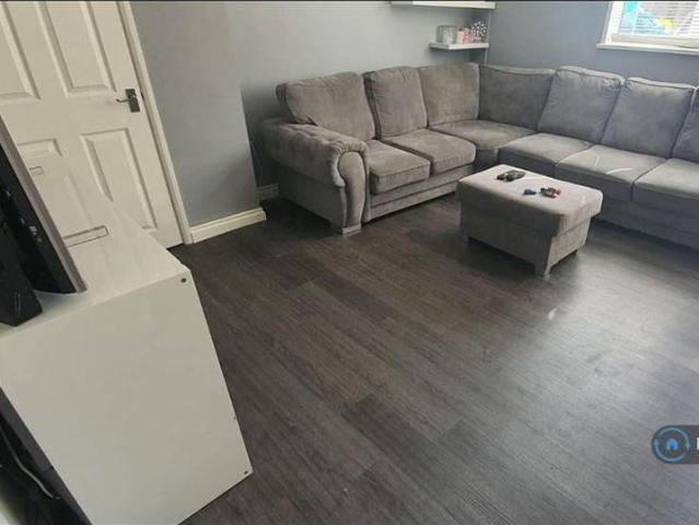 House for rent in Middle Park, Greater London