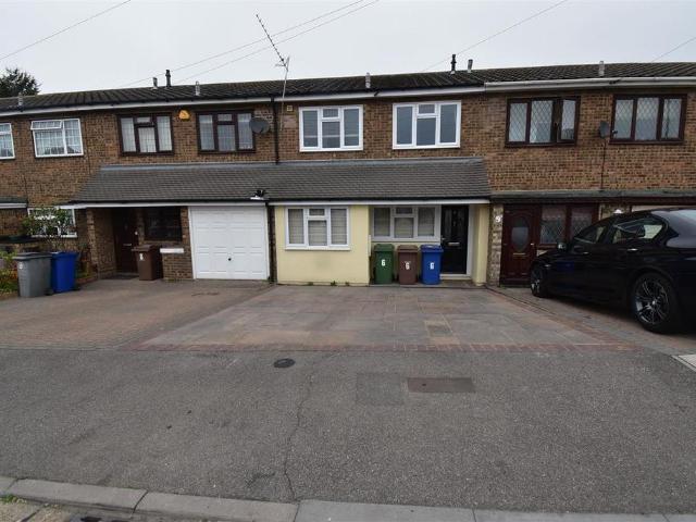House for rent in Chadwell St Mary, Essex