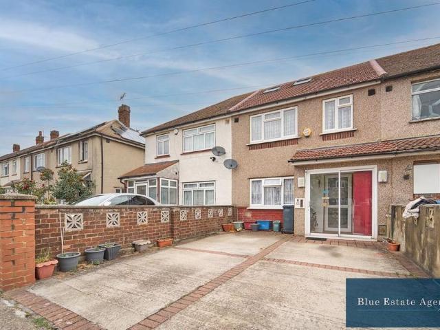 House for rent in London Borough of Hounslow, Cat Hill