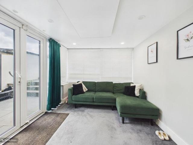 House for rent in Bennetts End, Pouchen End
