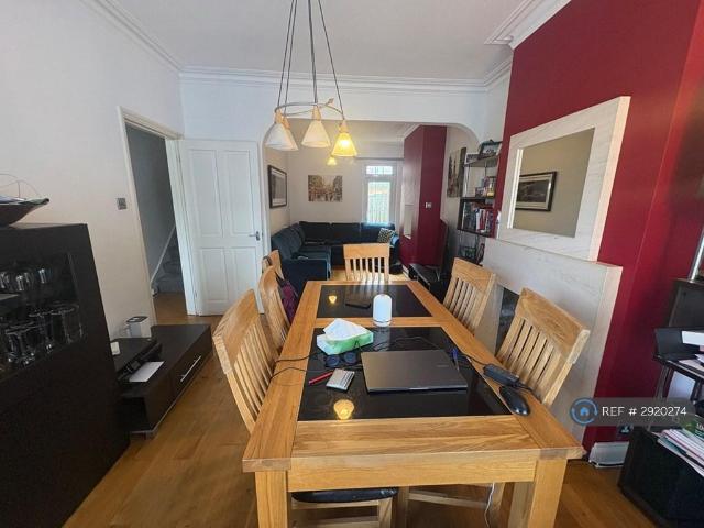 House for rent in New Barnet, Greater London