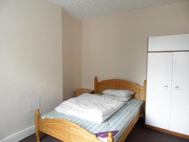 House for rent in Spring Park, Luton