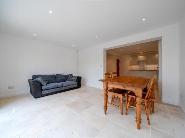 House for rent in Evershot, Oxfordshire