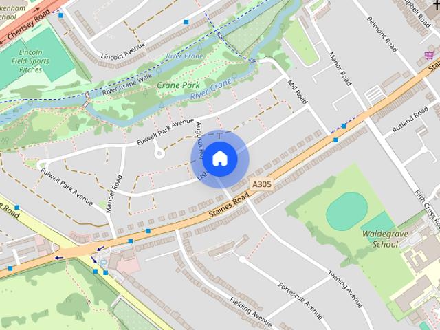 Townhouse for rent in Whitton, Greater London