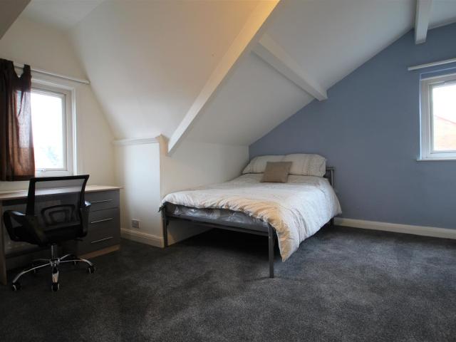 House for rent in Charing Cross, Leeds