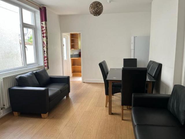House for rent in Nangreaves, Wales