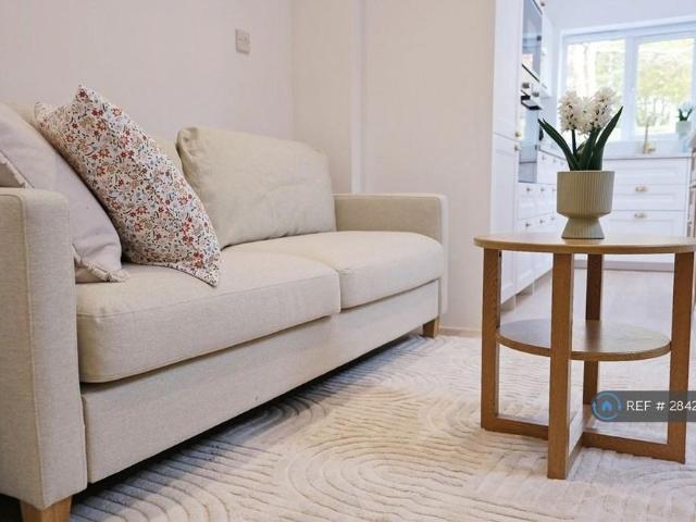 House for rent in Holywell, The Slade