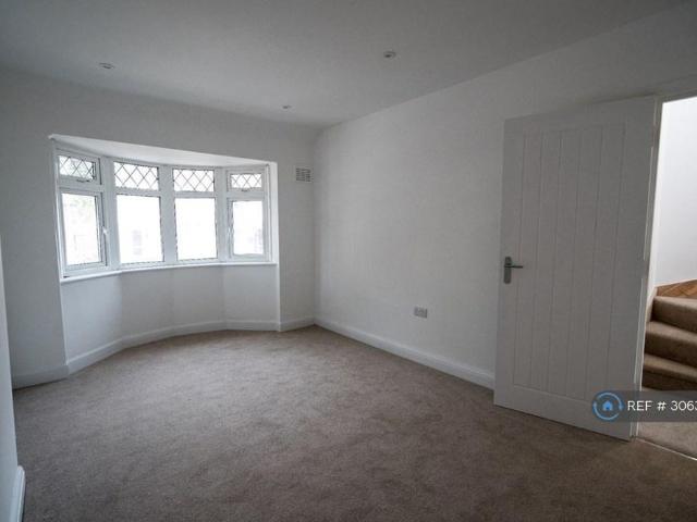 House for rent in Eltham Park, Greater London