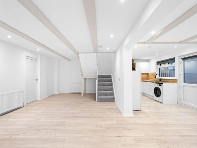 House for rent in Deans