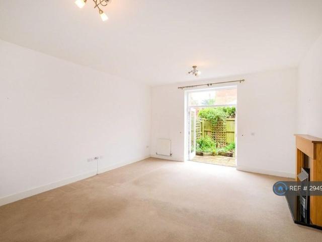 House for rent in Navestock Side, Essex