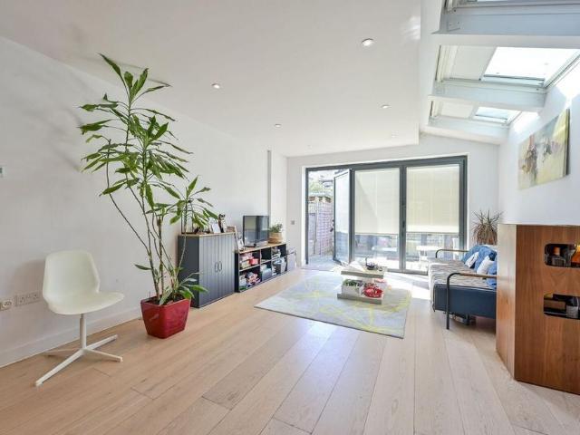 House for rent in London Borough of Merton, Greater London