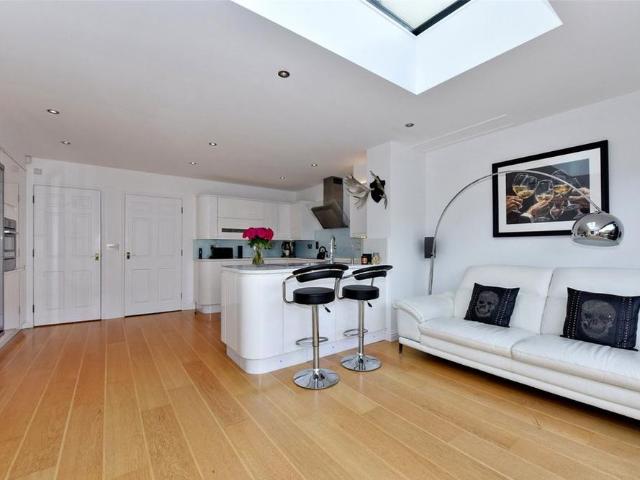 House for rent in Clewer Village, Windsor