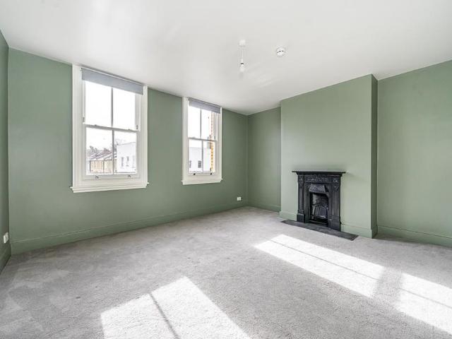 House for rent in Colney Hatch, Greater London