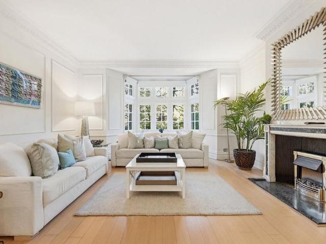 House for rent in Belgravia, Greater London