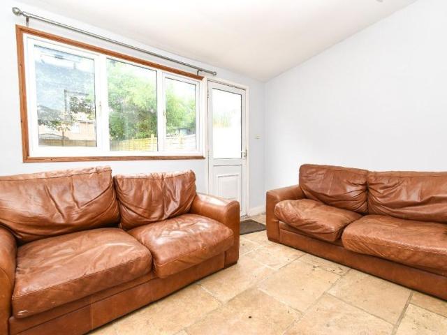 House for rent in Earlham Rise, East Bank