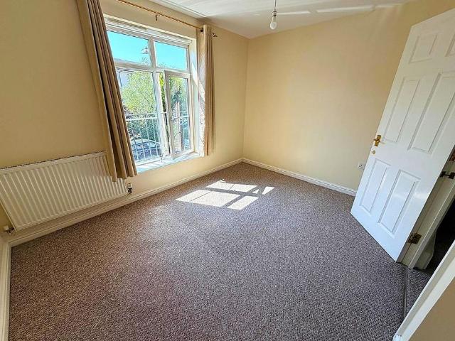 House for rent in Loxford, Greater London