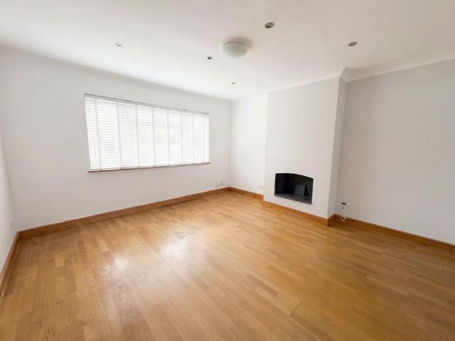 House for rent in Kemnal, Greater London