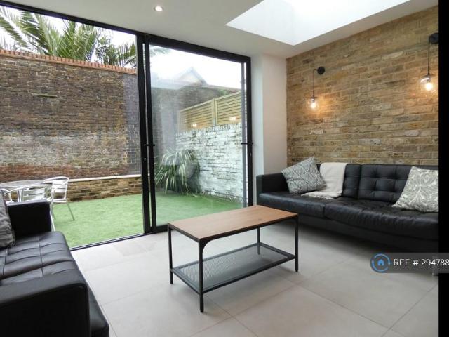 House for rent in Walworth, Greater London