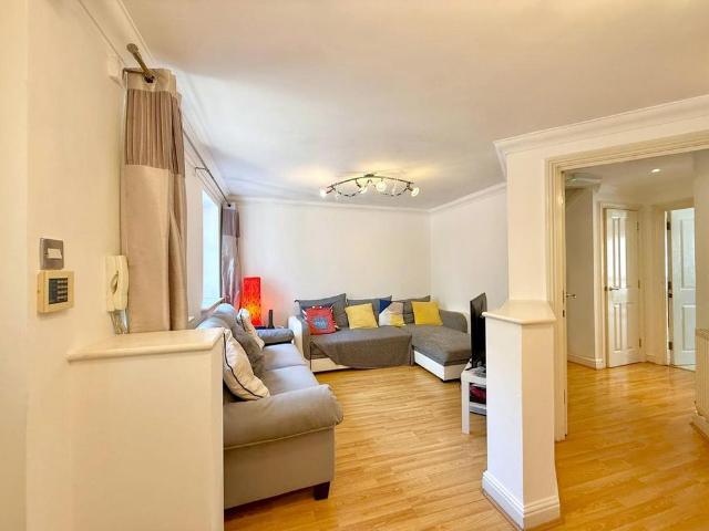 House for rent in London Borough of Lambeth, Greater London