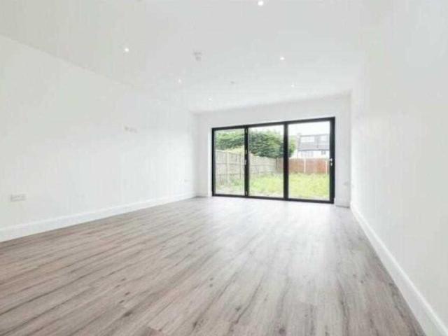 House for rent in Connaught Park, Bushey