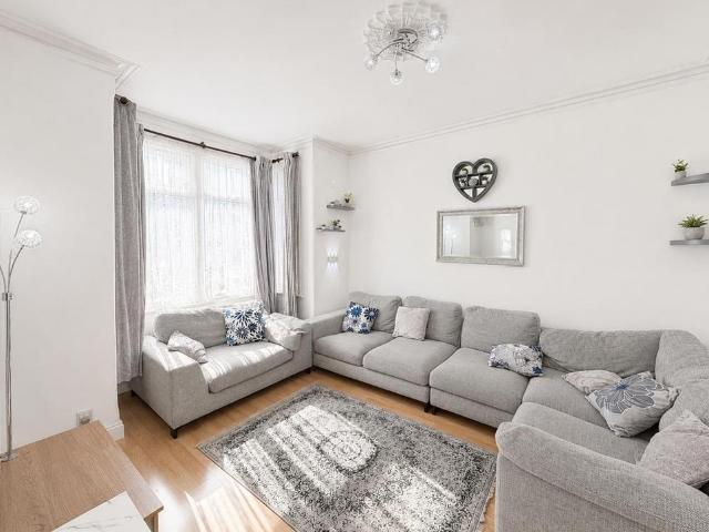 House for rent in London Borough of Hounslow, Greater London