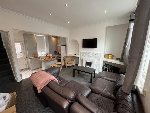 House for rent in Woodhouse Cliff, Leeds