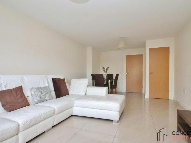 House for rent in Stoneleigh, Ewell