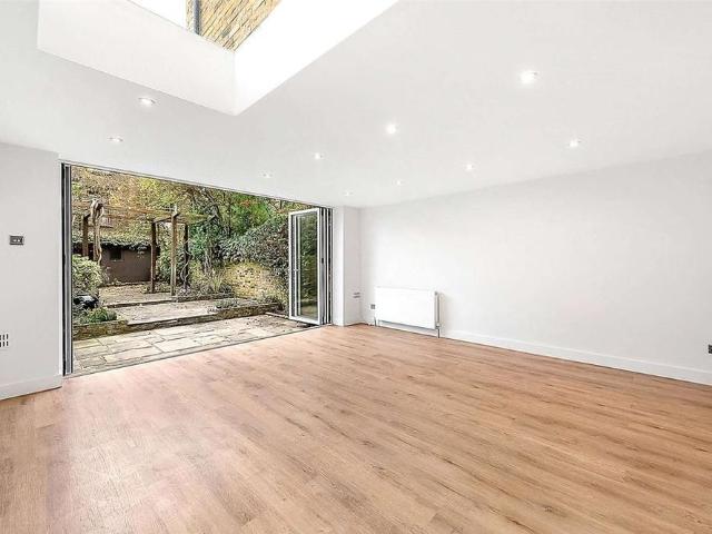 House for rent in City of Westminster, Greater London