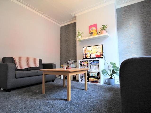 House for rent in Hyde Park, Leeds