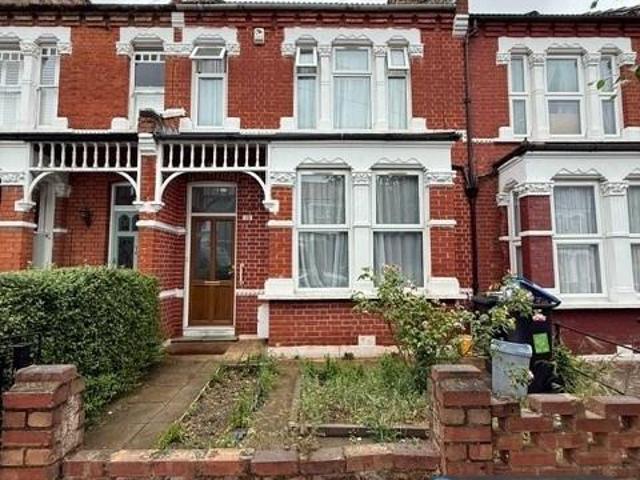 House for rent in Palmers Green, Greater London