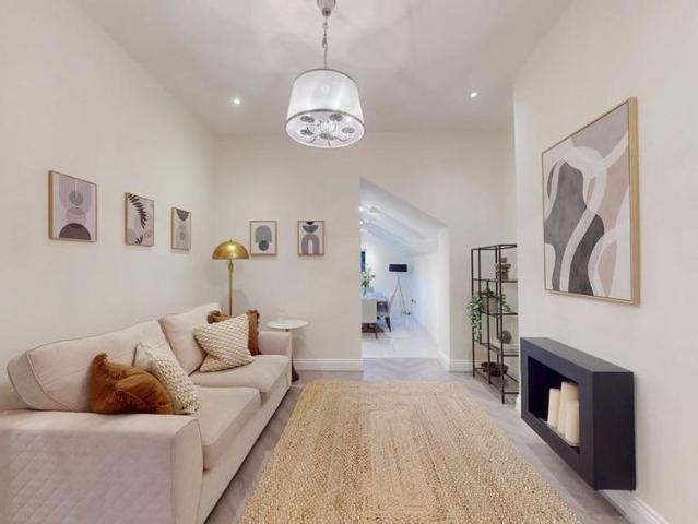 House for rent in Kittle, Wales