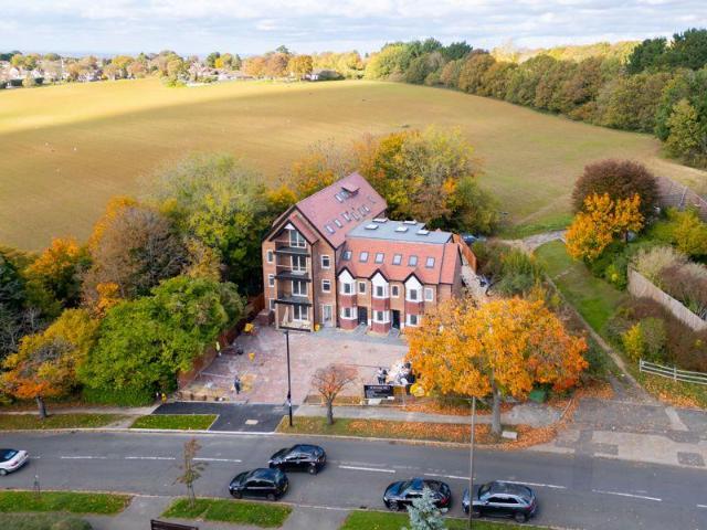 House for rent in London Borough of Croydon, Sanderstead