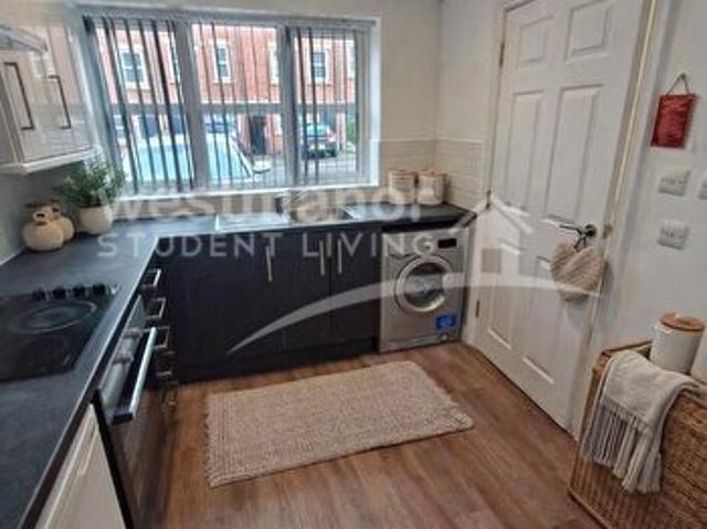 Apartment for rent in Bede Island, Old Wharf