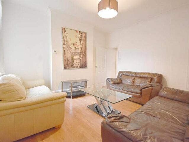Apartment for rent in Ball Hill, West Midlands