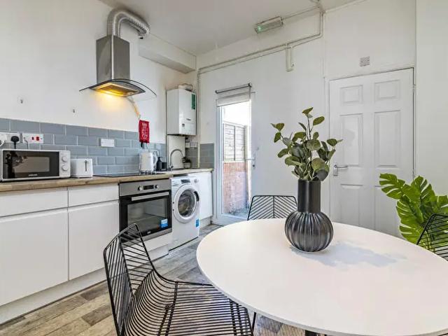 Apartment for rent in Hyson Green, Haddon