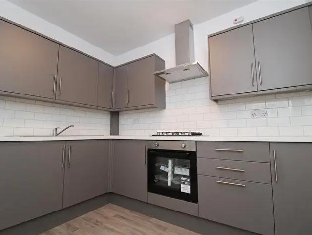 Apartment for rent in Victoria, Cwm