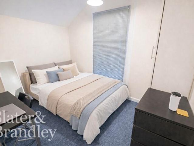 Apartment for rent in Compton Acres, Barton In Fabis