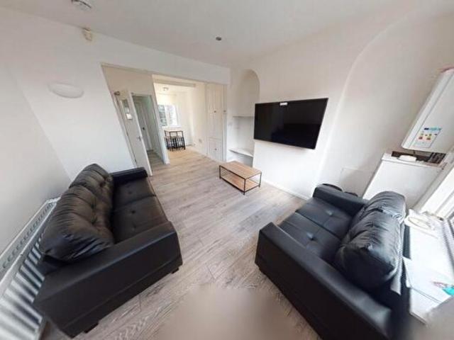 Apartment for rent in The Park, City of Nottingham