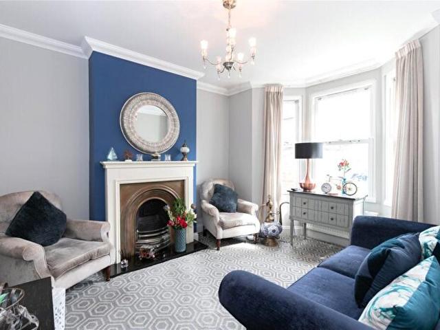 Apartment for rent in Robin Hood, The Slade