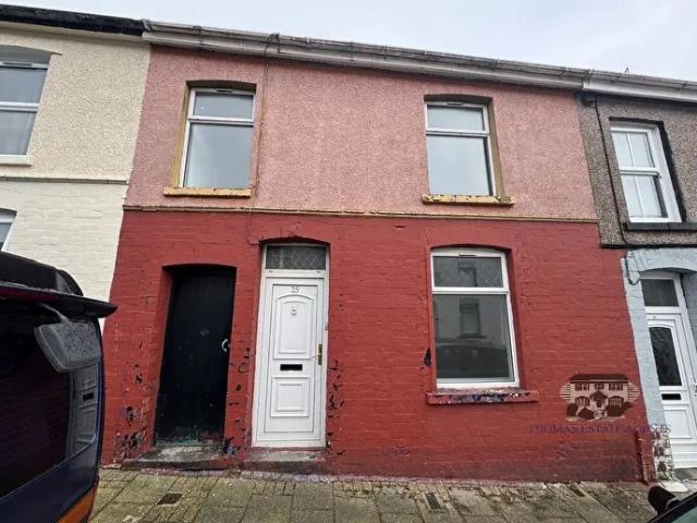 Apartment for rent in Cwm Clydach, Gelli