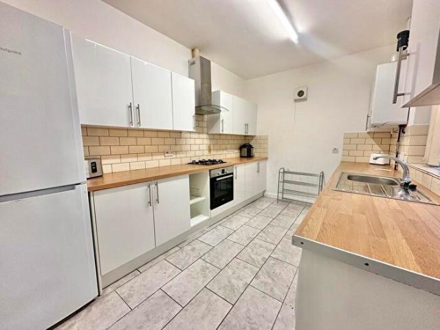 Apartment for rent in Spon End, West Midlands