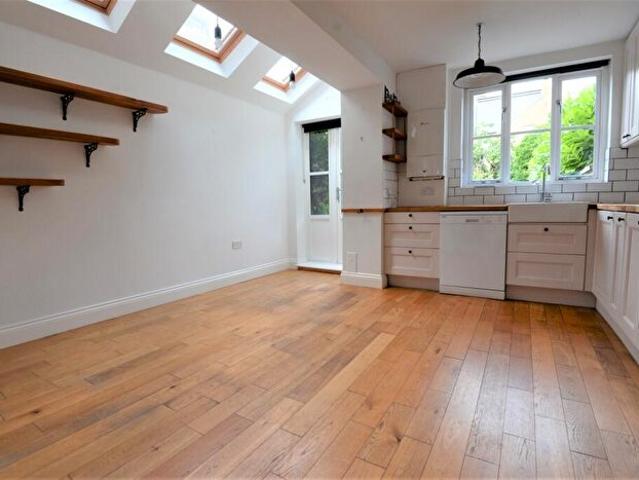 Apartment for rent in Osney, The Slade