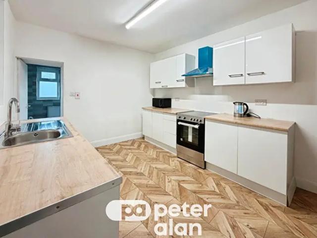 Apartment for rent in Maesteg, Nantyffyllon
