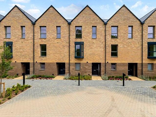 Apartment for rent in Barton Park, The Slade