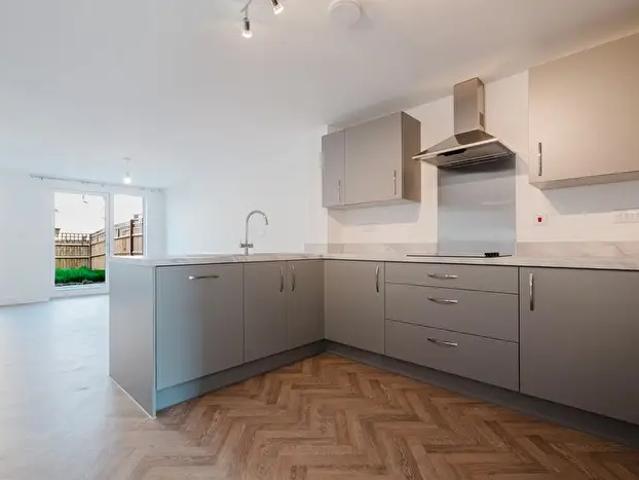 Apartment for rent in Barton Park, The Slade