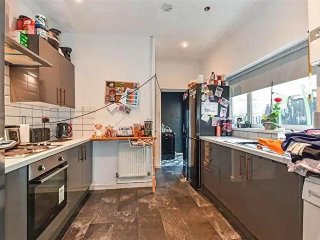 Apartment for rent in Cwm, Wales
