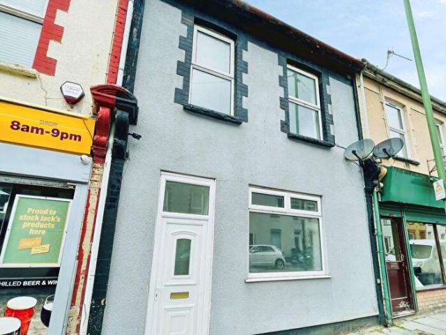 Apartment for rent in Cwm, Wales