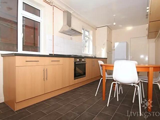 Apartment for rent in Highfields, Old Wharf