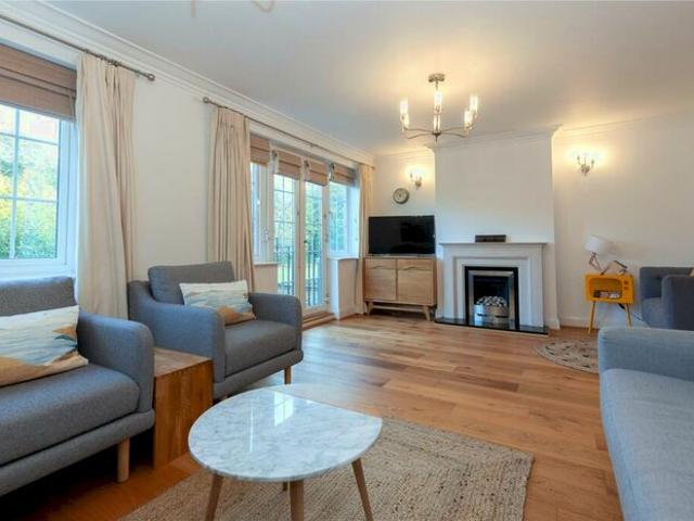 Apartment for rent in Cowley Marsh, The Slade